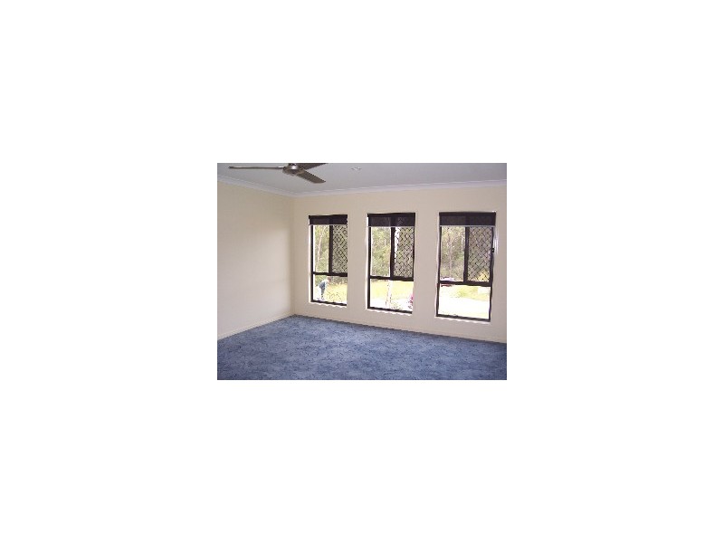 8 Berkeley Circuit, Bellbird Park QLD 4300