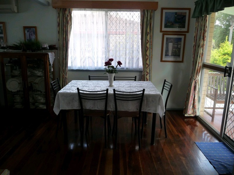23 Skinner Crescent, Silkstone QLD 4304