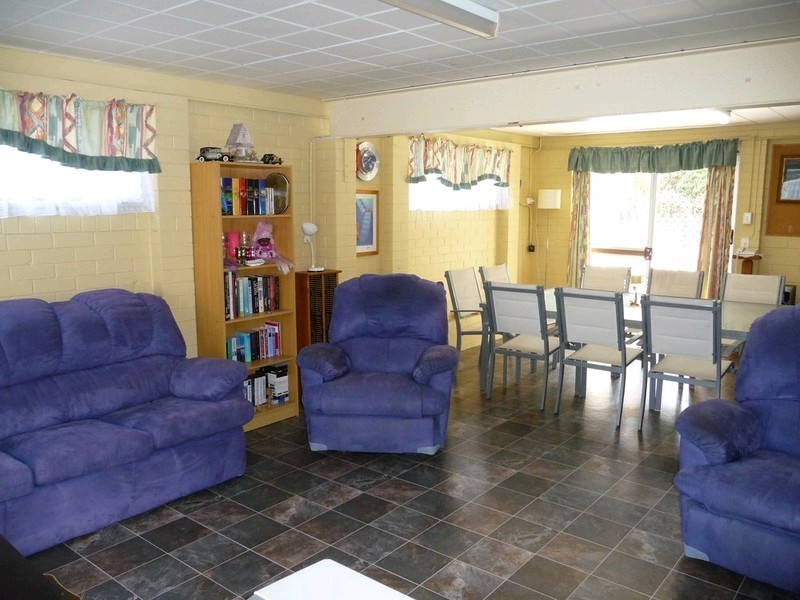23 Skinner Crescent, Silkstone QLD 4304