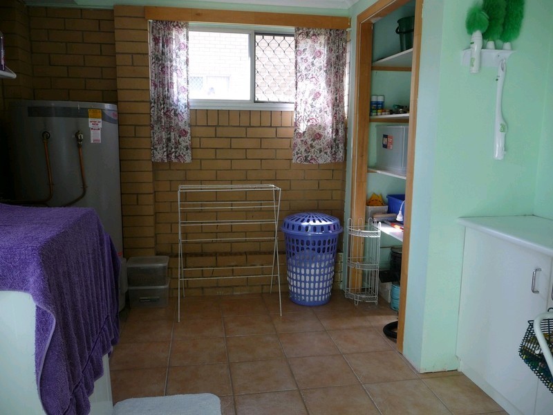 23 Skinner Crescent, Silkstone QLD 4304