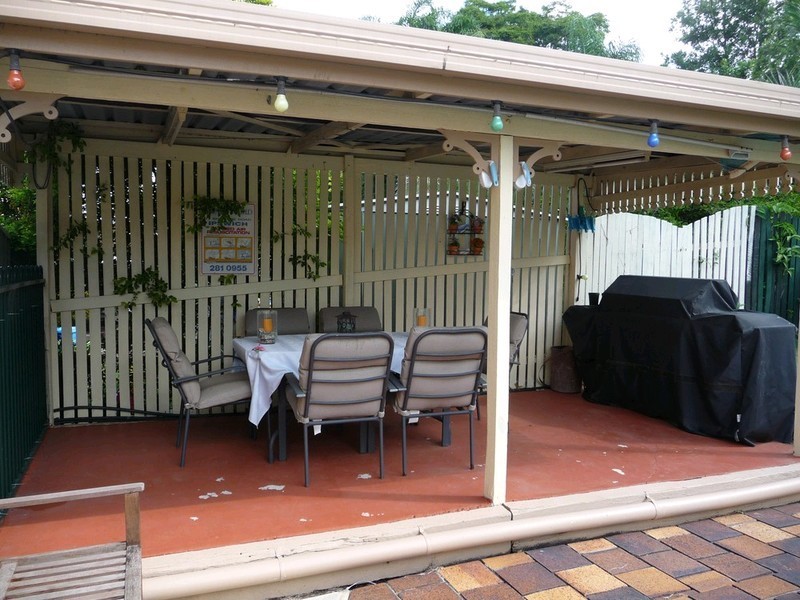 23 Skinner Crescent, Silkstone QLD 4304