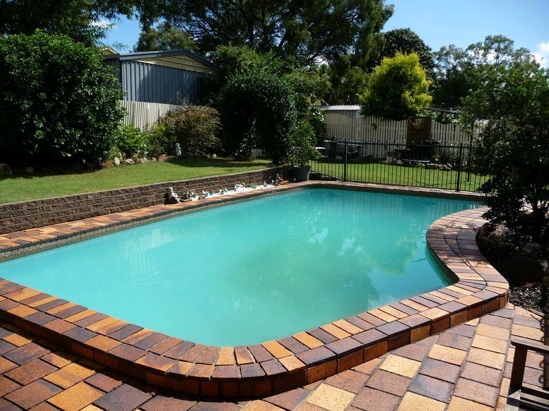 23 Skinner Crescent, Silkstone QLD 4304