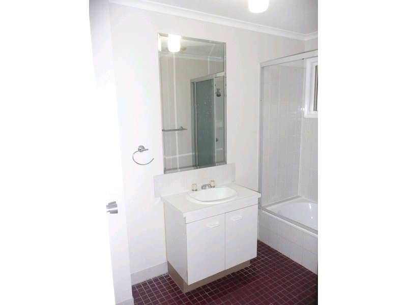 31 Joseph Street, Dinmore QLD 4303