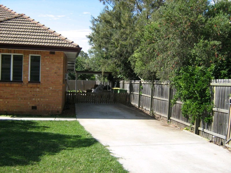 8 Toongarra Road, Leichhardt QLD 4305