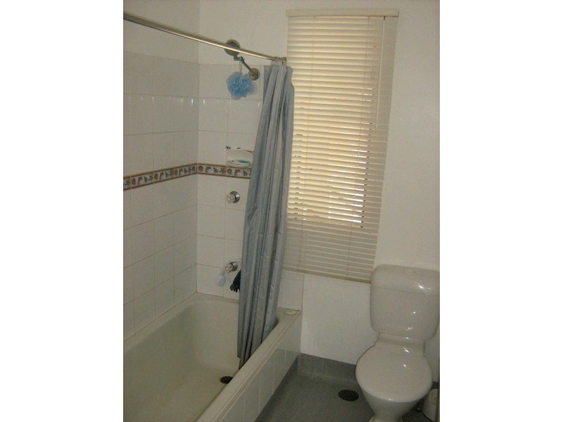 8 Toongarra Road, Leichhardt QLD 4305