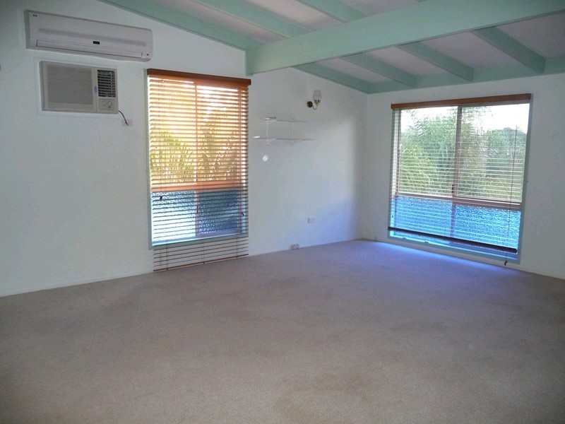 15 David Street, North Booval QLD 4304