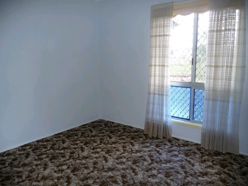 15 David Street, North Booval QLD 4304