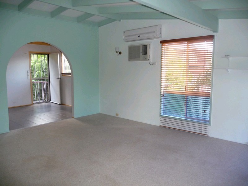 15 David Street, North Booval QLD 4304