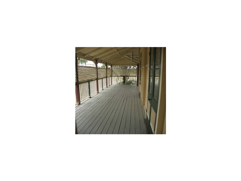 30 The Terrace, North Ipswich QLD 4305