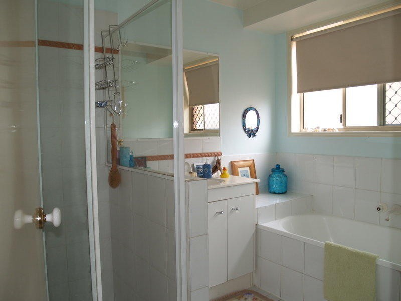 16 Kentia Circuit, Flinders View QLD 4305