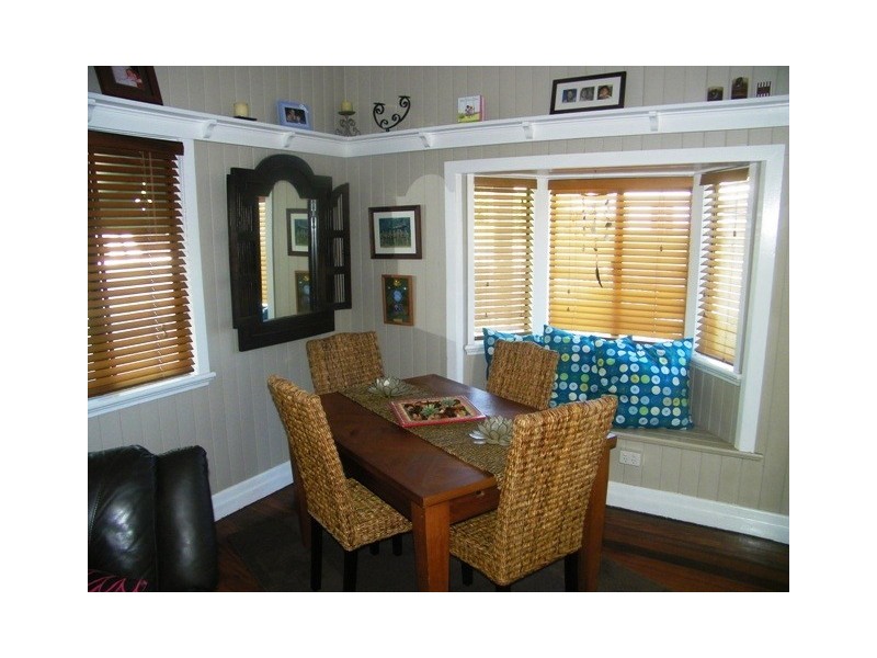 28 Thomas Street, Blackstone QLD 4304