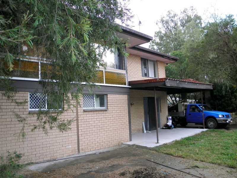 35 Caroline Street, Riverview QLD 4303