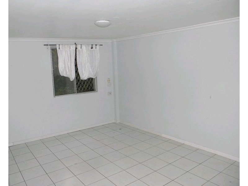 35 Caroline Street, Riverview QLD 4303