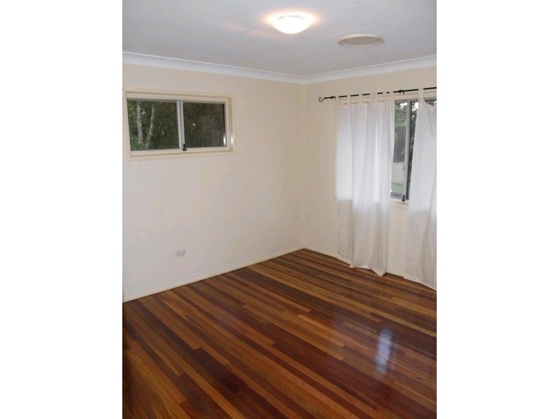 35 Caroline Street, Riverview QLD 4303