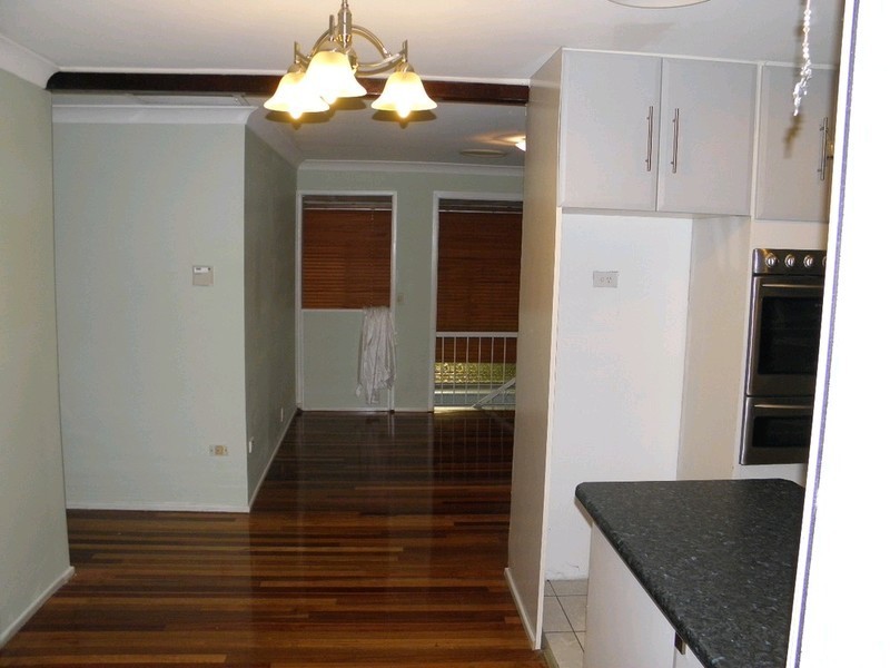 35 Caroline Street, Riverview QLD 4303