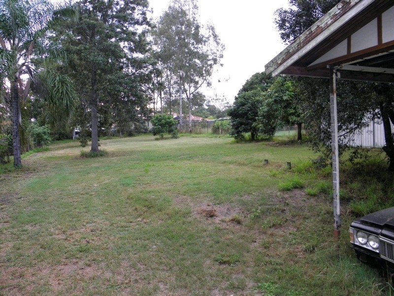 35 Caroline Street, Riverview QLD 4303
