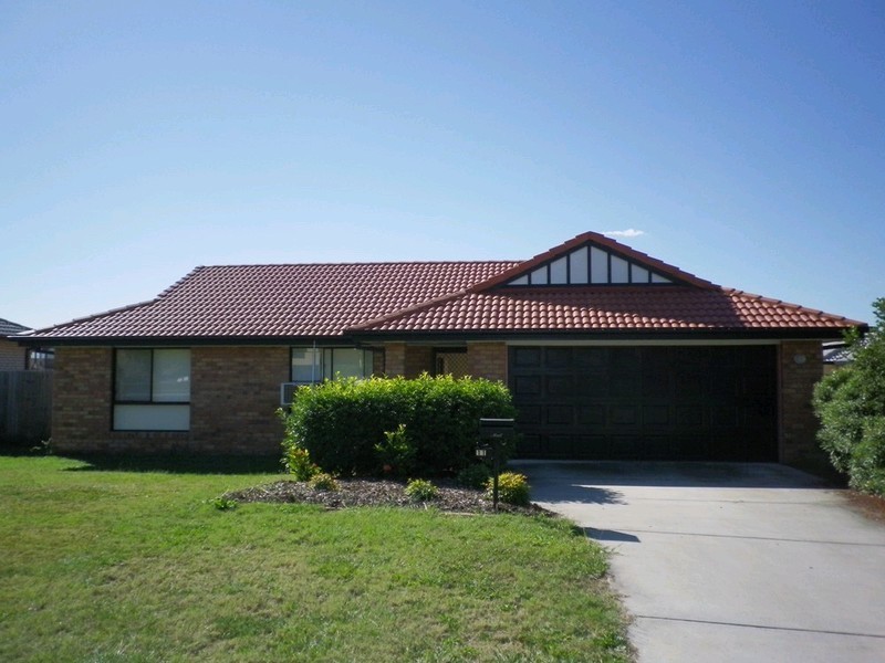 11 Anna Drive, Raceview QLD 4305