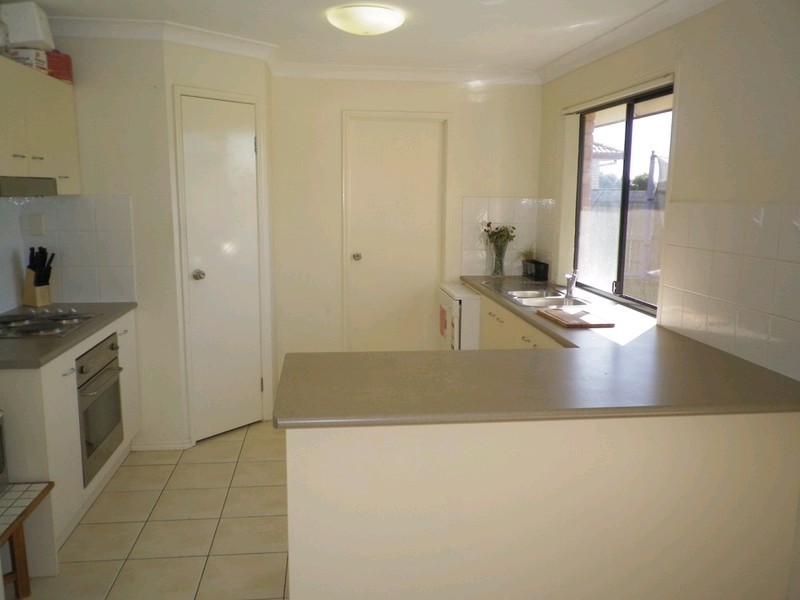 11 Anna Drive, Raceview QLD 4305