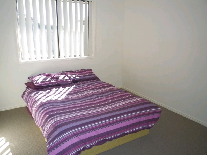 11 Anna Drive, Raceview QLD 4305
