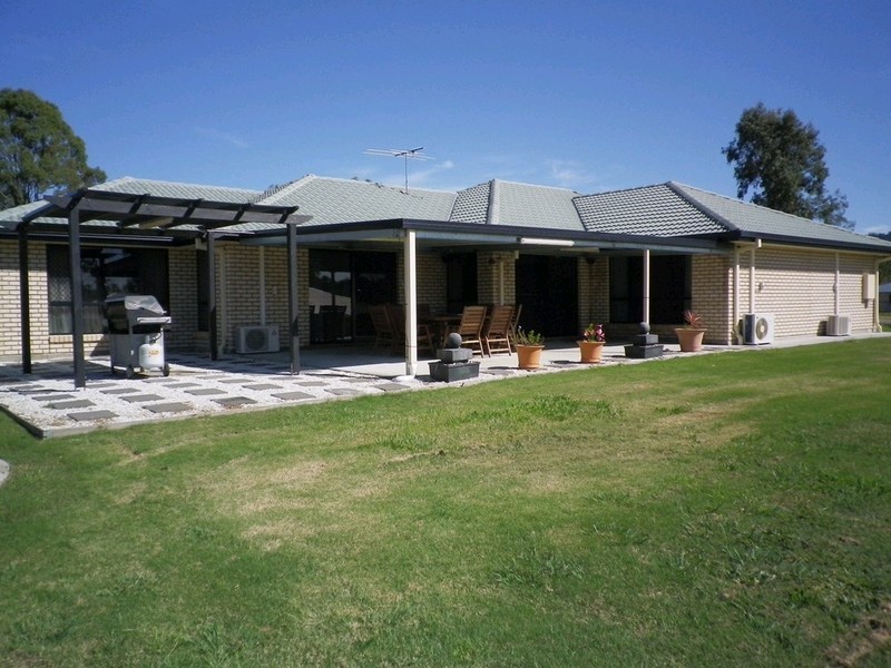 34 Glencoe Place, Thagoona QLD 4306