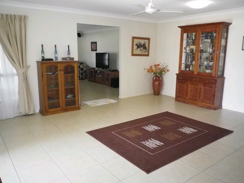 34 Glencoe Place, Thagoona QLD 4306