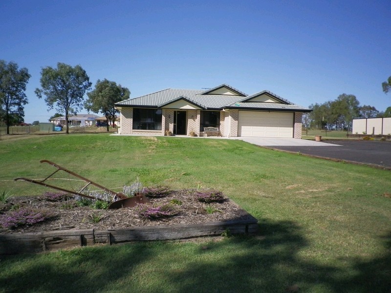 34 Glencoe Place, Thagoona QLD 4306