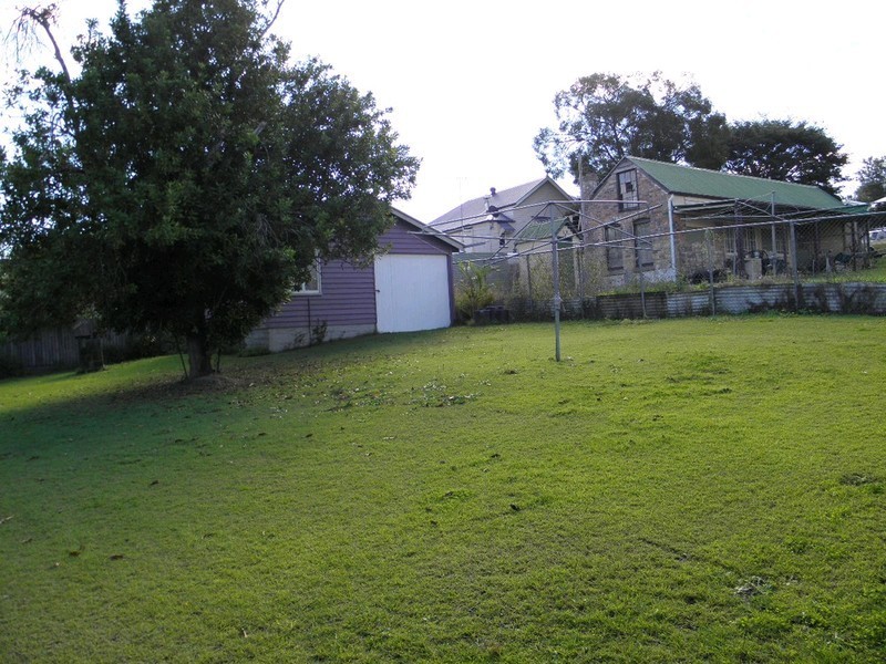 11 Macalister Street, Ipswich QLD 4305