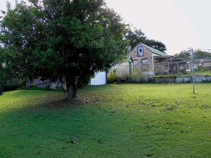 11 Macalister Street, Ipswich QLD 4305