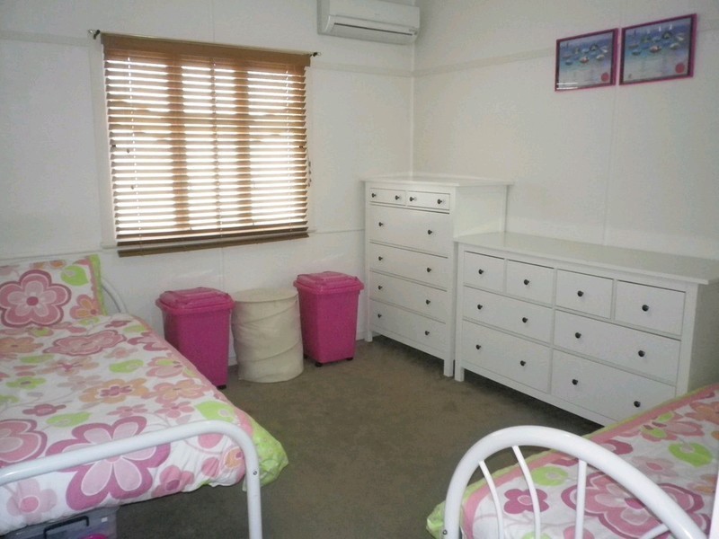12 Chilcot Street, Silkstone QLD 4304