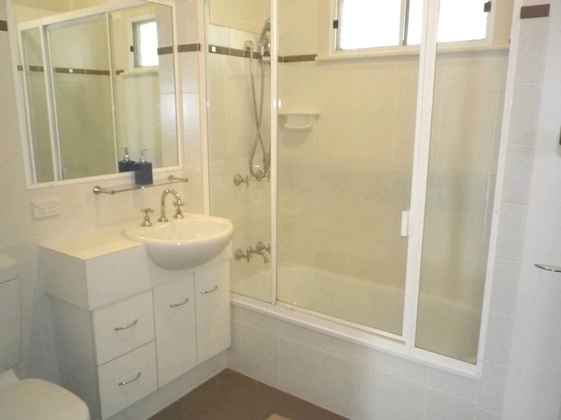 12 Chilcot Street, Silkstone QLD 4304