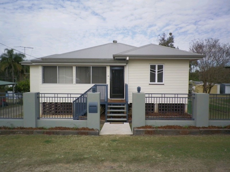 12 Chilcot Street, Silkstone QLD 4304
