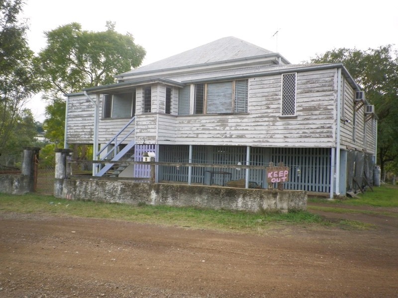 2 Lobb Street, Churchill QLD 4305