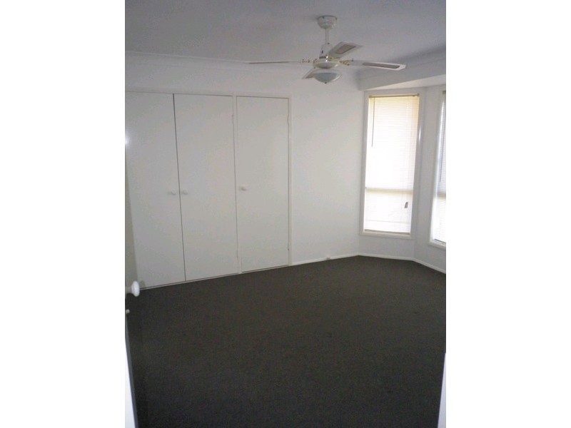 2/8 Hanlon Court, Collingwood Park QLD 4301