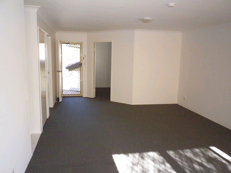 2/8 Hanlon Court, Collingwood Park QLD 4301