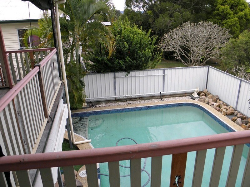 8a Gledson Street, North Booval QLD 4304