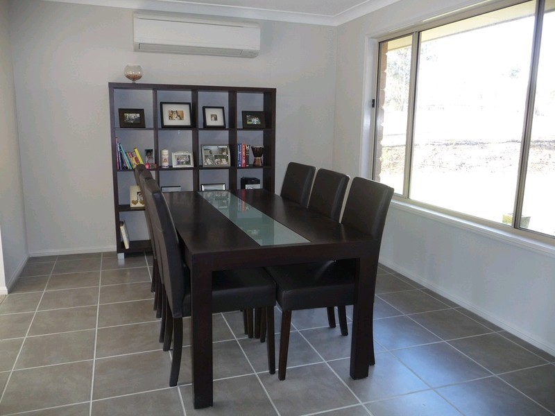 9 Merlot Place, Pine Mountain QLD 4306