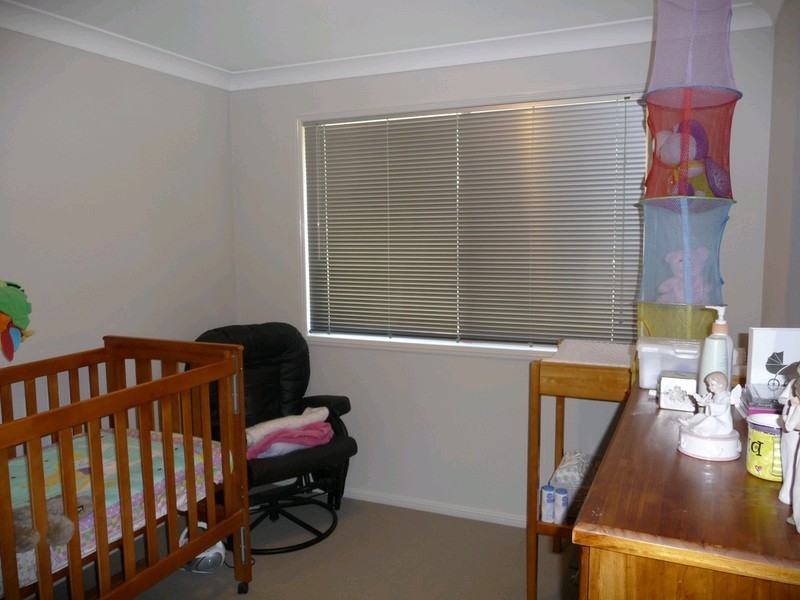 9 Merlot Place, Pine Mountain QLD 4306