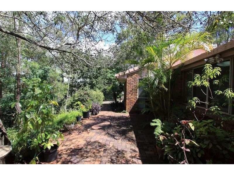 2 Coreen Court, Karana Downs QLD 4306