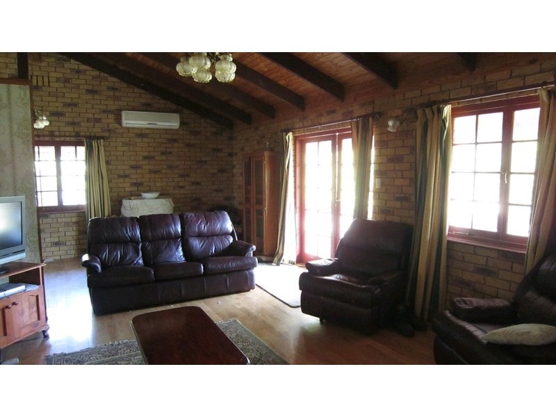 49 Tarana Avenue, Thagoona QLD 4306