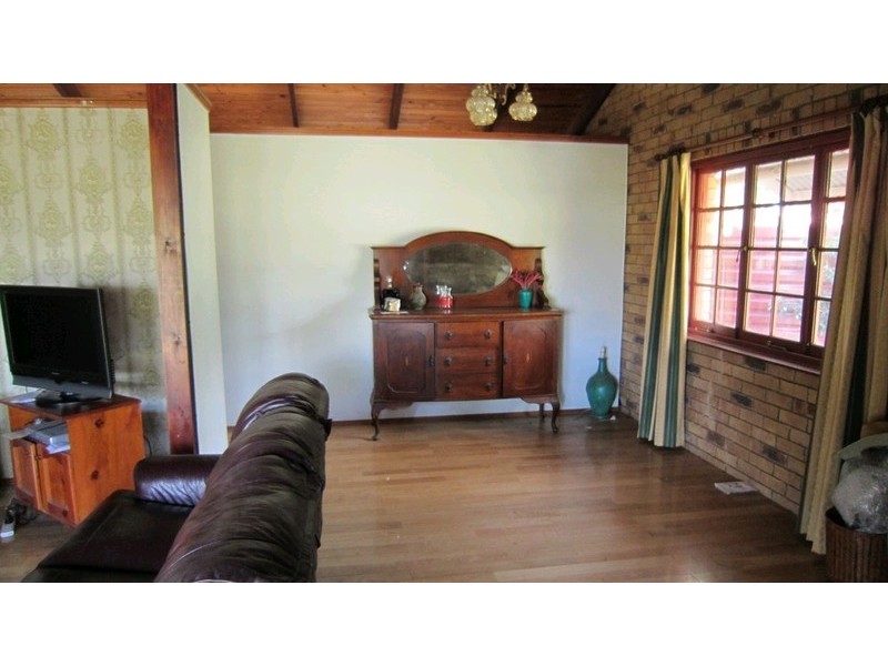 49 Tarana Avenue, Thagoona QLD 4306