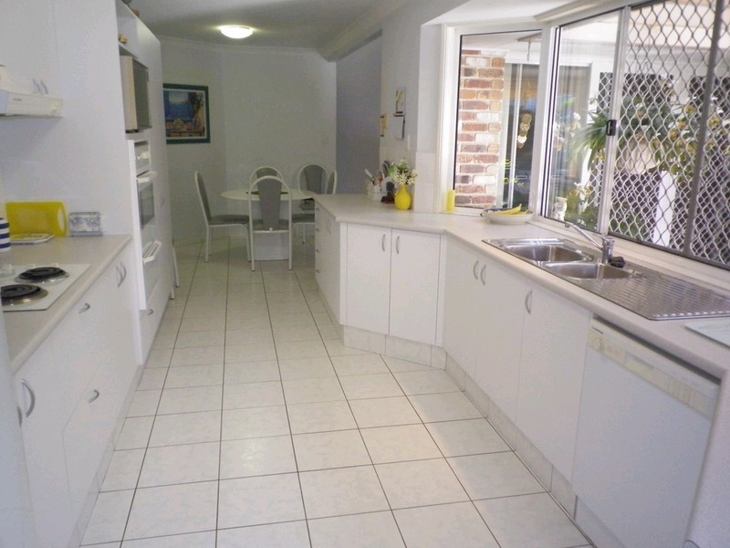 53 Tj Ryan Avenue, Collingwood Park QLD 4301