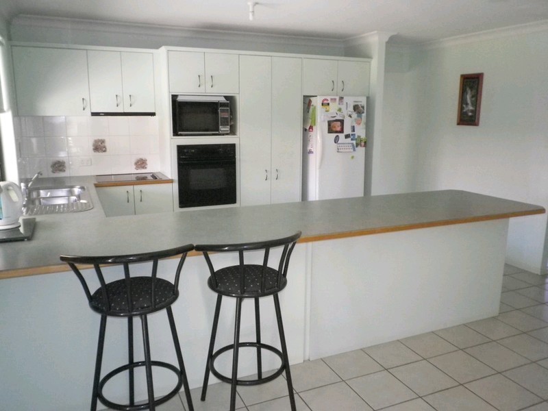 30 Brenda Court, Collingwood Park QLD 4301