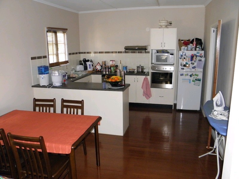 1a Fifer Street, Eastern Heights QLD 4305