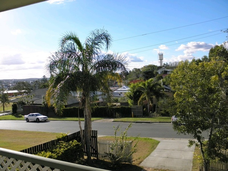 1a Fifer Street, Eastern Heights QLD 4305