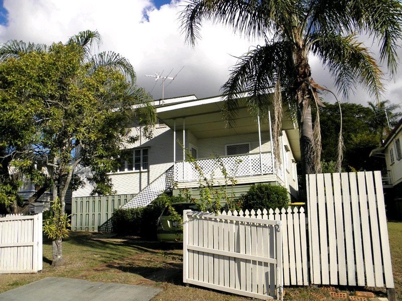 1a Fifer Street, Eastern Heights QLD 4305