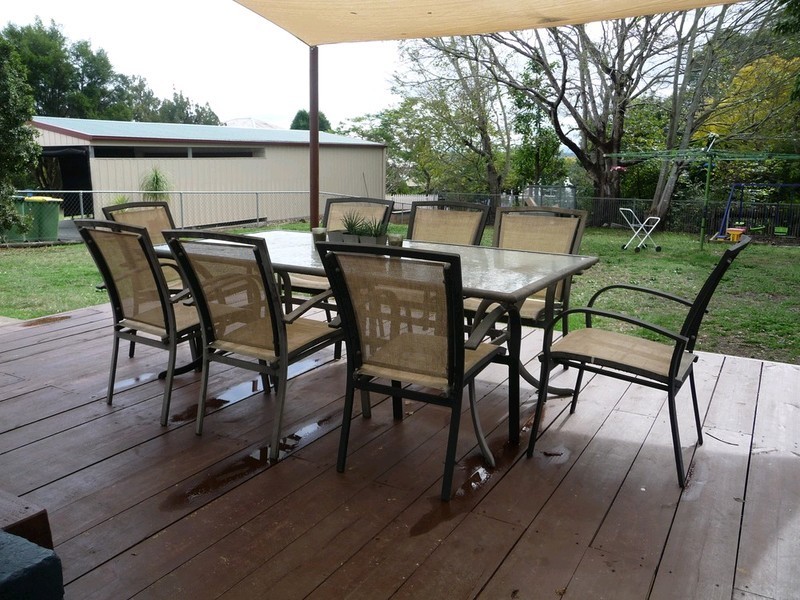 6 Advance Street, Newtown QLD 4305