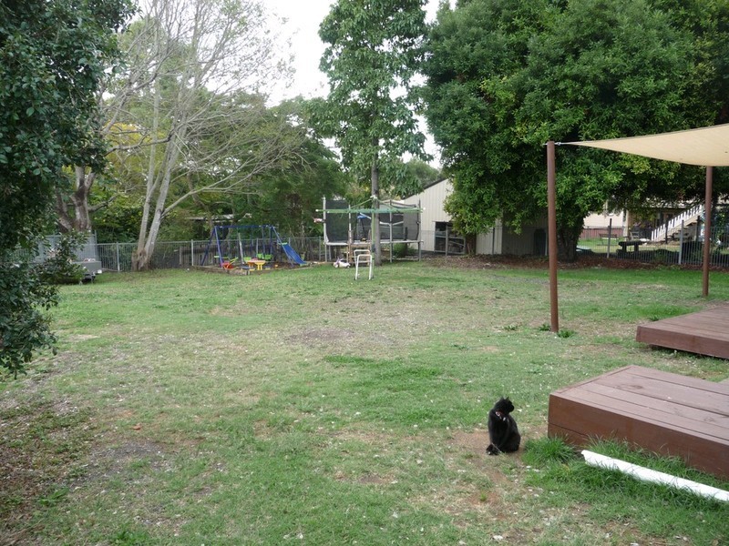 6 Advance Street, Newtown QLD 4305