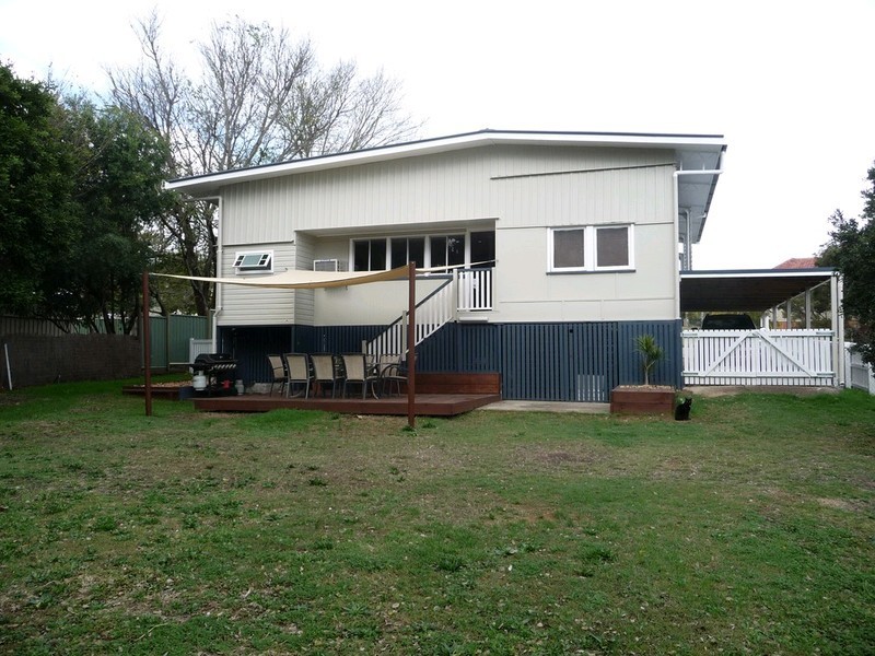 6 Advance Street, Newtown QLD 4305