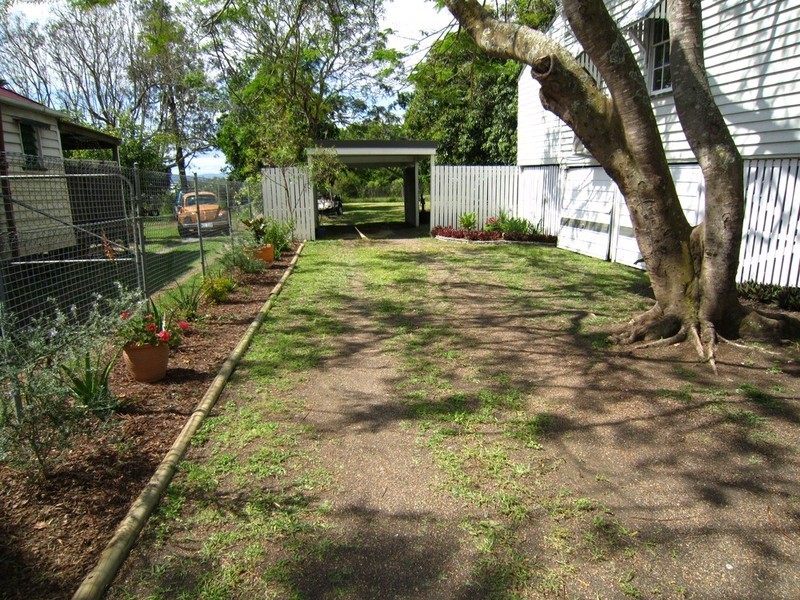 162 Blackstone Road, Silkstone QLD 4304