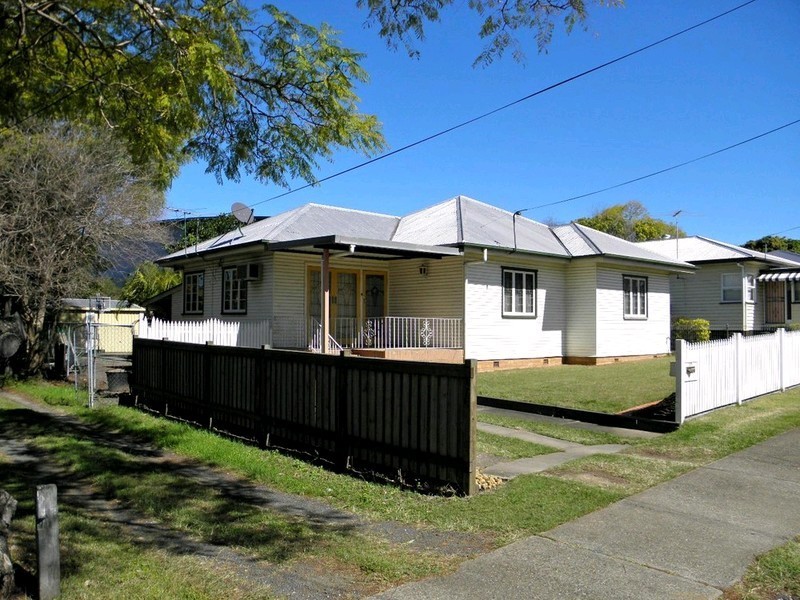 127 Jacaranda Street, North Booval QLD 4304